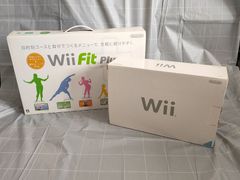 【すぐ遊べるセット】Wii本体  Wii Fit Plus セット