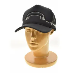 【LAROPA】エンブレム刺繍 メッシュ トラッカーキャップ