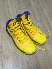カリー8 黄色 Under Armour Curry 8の詳細情報。特徴SPEC等 | バッシュ.com