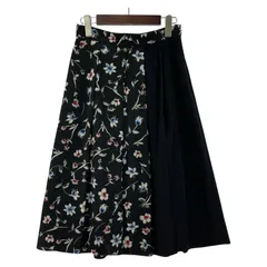 UNTITLED アンタイトル 花柄 フレアスカート size2/ブラック系