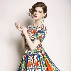 大柄ワンピース 膝下 袖あり 半袖 襟なし フレア セミフレア Aライン レース かわいい 大人可愛い きれいめ シンプル カジュアル 大人 上品 おしゃれ お洒落 レトロ 大人可愛い 大人女子 こなれ感 個性的 エレガント モダン 主役級 存在感 フォーマル