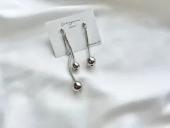 ピアス　イヤリング　揺れる　シルバー　アシメ　チェーン　ロング　個性　デイリー　カジュアル　モード　シンプル　韓国　金アレ対応