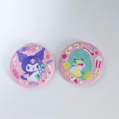 サンリオ 刺繍缶バッジ 2 種 まとめ売り (クロミ タキシードグランド)