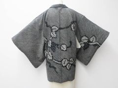【一輝堂】【着物】羽織　総絞り　絵羽柄　つる草に葡萄文　羽織り紐別売り　身丈約79.5cm　裄丈約62cm　25z03-1232