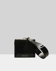 【韓国ファッション】リーズナブルでオシャレバッグ登場!!ツヤツヤスキンで2Wayが嬉しいbag。