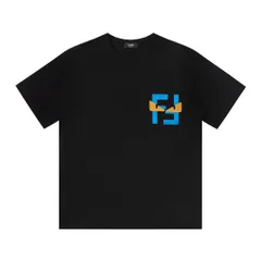 2024年最新】フェンディtシャツの人気アイテム - メルカリ 