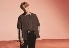 【中古】生写真(男性) JO1/鶴房汐恩/横型・膝上/CD「WANDERING」OFFICIAL STORE(FC会員限定)購入特典生写真 初回限定盤Bver.