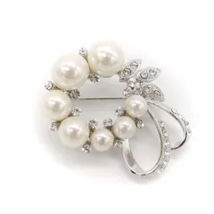 ブローチ パール フォーマル 結婚式 卒業 入学 七五三 お宮参り ガラスパール アクセ ブライダル 古稀 プレゼント 母の日 入園卒園 おしゃれ ビジネス 胸につける コサージュ ブロージュ 人工パール (7粒ブローチ)