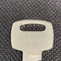 オフィス家具　鍵　中古　ダイヤ（オフィスメーカー共通）　S092　書庫　ロッカー　メーカー純正