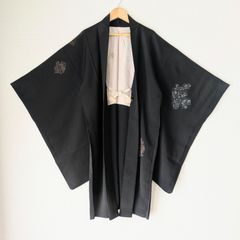 Japanese Vintage Haori Long Black Irogami Pattern Silk Kimono Gown Old-ⅽloth 長羽織 羽織 正絹 黒 色紙文 三つ紋 古布 時代布 一点物 大正浪漫 和洋折衷