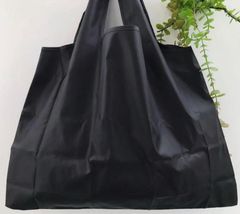 ⭐︎シンプル無地黒　折りたたみトート、エコバッグ　プチギフト多機能大容量コンパクト