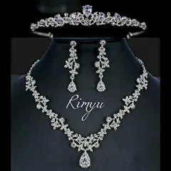 新品ジルコニア3点セットウェディングアクセサリー　ティアラ&ピアス&ネックレス1