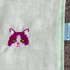 【福祉施設制作】くまさん作「刺繍入りガーゼ布巾（ライトグリーン・猫）」NO.1444