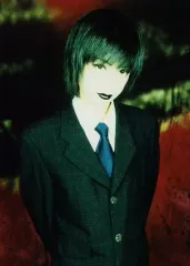 【中古】生写真(男性) Phobia/KeiT/上半身・スーツ黒・ネクタイ青・両手後ろ/アーティスト生写真