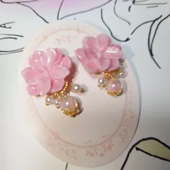 陶器のような八重桜 揺れるオーロラビーズ ピアス イヤリング