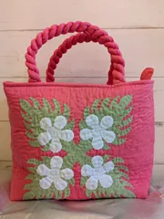 ハワイアンキルトバック　プルメリア柄トートバック　ハンドメイド
