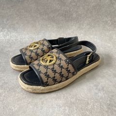 Supreme ピエロ蝶刺繍 迷彩ウッドランドカモ ミリタリー ジャケット Supreme ピエロ蝶刺繍 迷彩ウッドランドカモ ミリタリー ジャケット