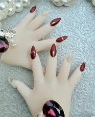 匿名発送ドール用ネイルチップ　ボルドー×ゴールドラメ