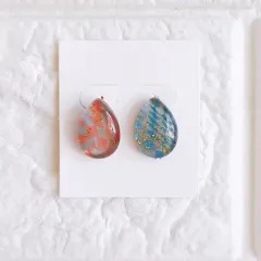 No.187　レジン　しずく型　幾何学模様　グレー　ピアス　イヤリング