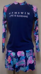 【サマーセール！】レディス　タンキニ　セットアップ（ラッシュガード）＜濃紺系＆トロピカル柄：Mサイズ＞【303】トップス：カップ付き＆ラグラン長袖Ｔシャツ、ボトムス：裏地付きショーパン＆ミニスカート　 体型カバー 　セパレート上下 2点セット　 フィットネス