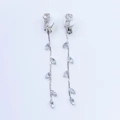 ✦訳あり品✦♡イヤリング♡ラインストーン　クリスタルリーフ　ドロップイヤリング　シルバー