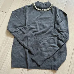 ハイネックビジュー付きニット　グレー　earth music&ecology　アースミュージックアンドエコロジー