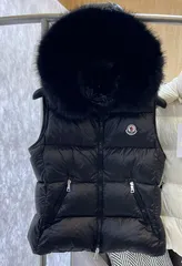 2024年最新】moncler ダウンベスト gilet 1の人気アイテム - メルカリ