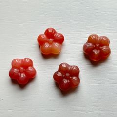 桜めのう　ブレスレットパーツ　梅の花　４個
