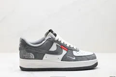 Nike（ナイキ）Air Force 1‘07 純正ロートップエアフォースワンモデルを再現