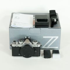 [シャッター数9,734回｜純正バッテリー2個付] Nikon Z fc ボディ シルバー / ニコンZマウント / APS-C / ミラーレス一眼