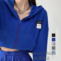 【新品未使用】クロップド丈 パーカー ジップアップ春秋 lycp133