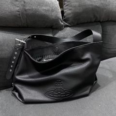 vivienne トートバッグ ショルダーバッグ hobo 大容量 横型 黒