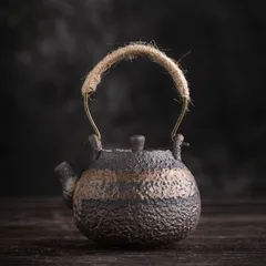 南部鉄器 真形釜 炉釜 鉄釜 茶釜 茶道具　灰ならし 付き 茶道具 風炉釜 風炉用釜 真形羽付 霰地紋 佐藤清光作 釜鐶付き