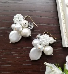 華やかなバロックパールのピアス/イヤリング　p23020　お呼ばれ 披露宴 華やか 前撮り 結婚式 パーティー ウエディング ブライダル フォーマル 成人式 卒業式 入学式 セレモニー パーティー 大人可愛