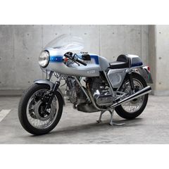 絵画風 壁紙ポスター (はがせるシール式) ドゥカティ 750SS DESMO スーパースポーツ 1975年 DUCATI 名車 バイク キャラクロ D7SS-001A1 (A1版 830mm×585mm) ＜日本製＞ ウォールステッカー お風呂ポスター