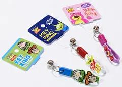 【456円ショップ】　トイストーリー　キーホルダー　３種類　バズ＆ウッディ　エイリアン　ロッツォ