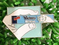 Victors Bleu ピンバッチ