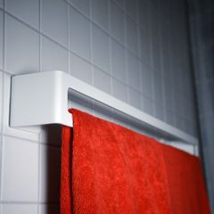 【輸入品】ドイツ製 バスタオルホルダー シンプル デザイン アルミ 白 黒 Radius Design（ラディウス）
