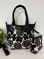 【裁縫ストア・ボヌール】大人かわいい　北欧風　花柄　 ねこ柄肉球柄刺繍キルト　丸底トートバック　サイドポケット付き　ポーチ　メガネケース　ポケットいっぱい　ショルダーバッグ　ハンドバッグ　ハンドメイド　ショルダーストラップ付き　ゴージャス / №500-360
