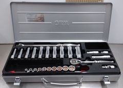 Item thumbnail for item b99e2b27-54da-427d-811c-2cbabae51c93