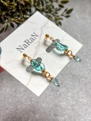 577≫シーグラスの連なるイヤリング/ピアス