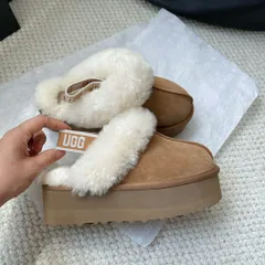 UGG アグ TAZZ タズ 厚底ファーサンダルサンドカラー-