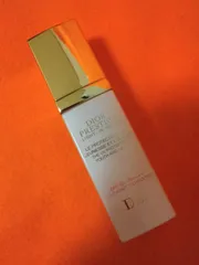 《フォロワー様へクーポン配布中》Dior プレステージ ホワイト ル プロテクター ルミエール UV 美容 日焼け止め 化粧下地 メンズ レディース 笑声出品出品