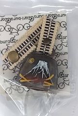 ☆新品未使用「送料込」色々取り付けられるお守りベル//赤富士㉑//Chari-bura チャリブラ//r100