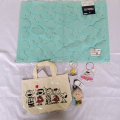 ピーナッツグッズ　まとめ　スヌーピーグッズ　スヌーピー　SNOOPY　キーホルダー　バッグ　マット　合計5点　未使用品　PEANUTS
