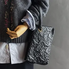 ヴィンテージ クラッチバッグ 古着 フラワーモチーフ 花柄キルティング レザーバッグ ビンテージ 80s 90s イタリア製