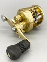 SHIMANO  シマノ カルカッタコンクエスト200F 中古 美品 機関良好