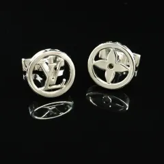 2025年最新】ルイヴィトン カフスボタンの人気アイテム - メルカリ