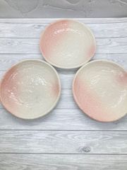 【新品】取り皿３枚セット　ピンク　皿　お皿　取り皿　食器　食器セット　和食　やきもの　うつわ