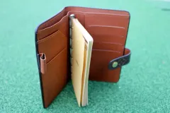 YVES SAINT LAURENT(イヴ・サンローラン) 黒 ポーチ ダイアリー 手帳 財布 シェン・シュン